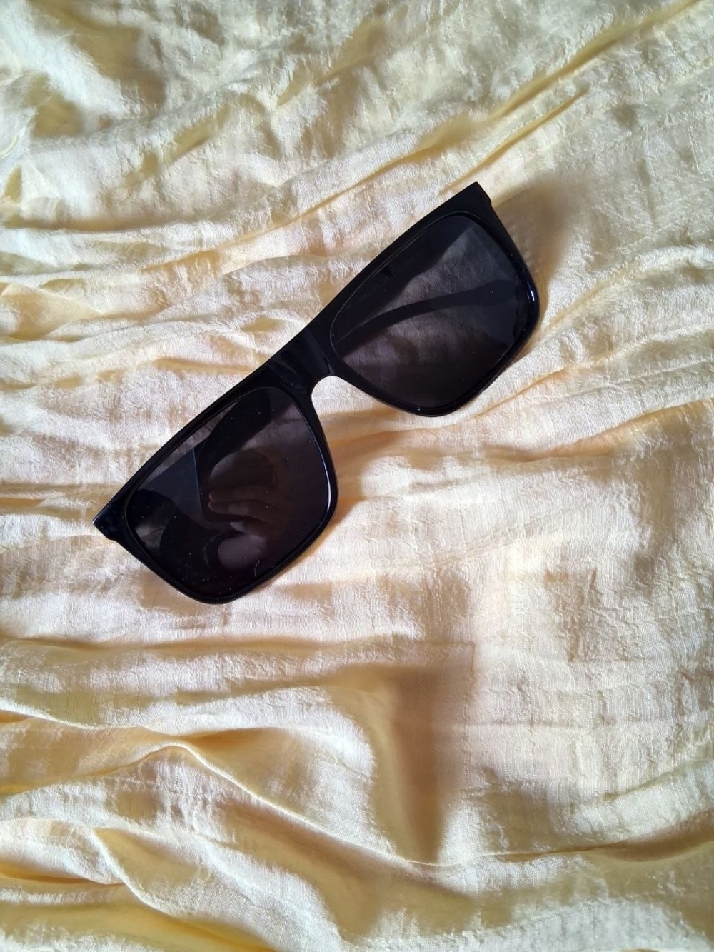 Classic Oversized Black Sunglasses